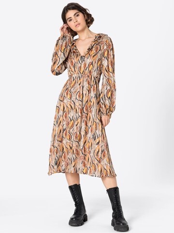 Robe Traffic People en marron : devant