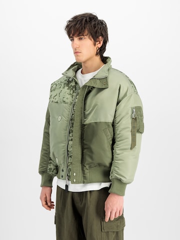ALPHA INDUSTRIES Tussenjas in Groen: voorkant