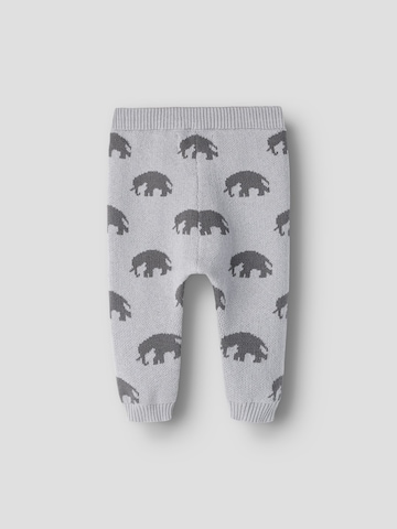 NAME IT - Tapered Pantalón en gris