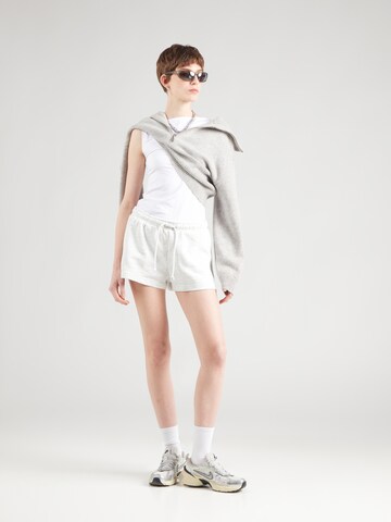 Regular Pantalon 'Sussie' WEEKDAY en gris