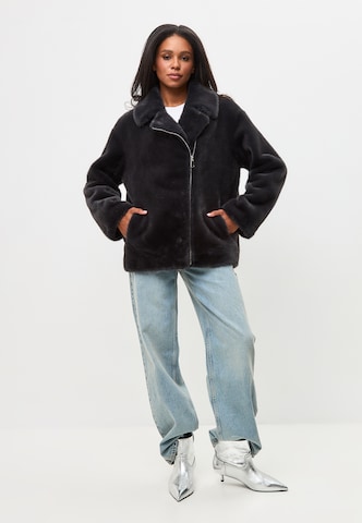 Manteau d’hiver CESARE GASPARI en gris