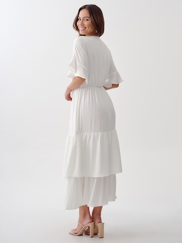 Tussah Dress 'LUCINDA' in White: back