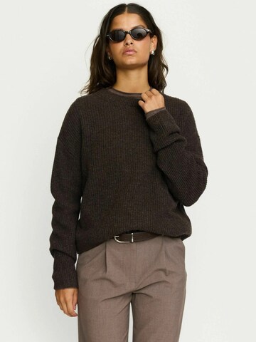 Soft Rebels Pullover 'West' i brun: forside