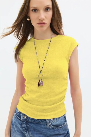 No Matter What Shirt in Gelb: Vorderseite