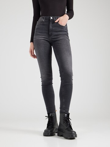 Calvin Klein Jeans Skinny Jeans in Black: front
