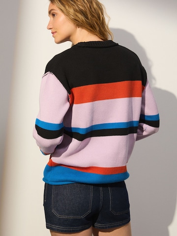 Next Pullover in Lila