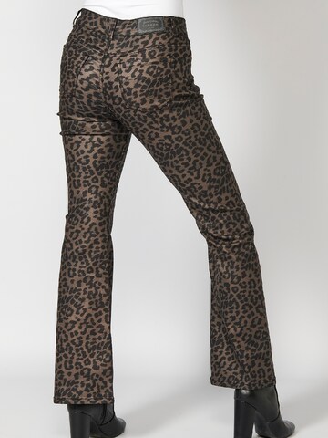 Flared Jeans di KOROSHI in marrone