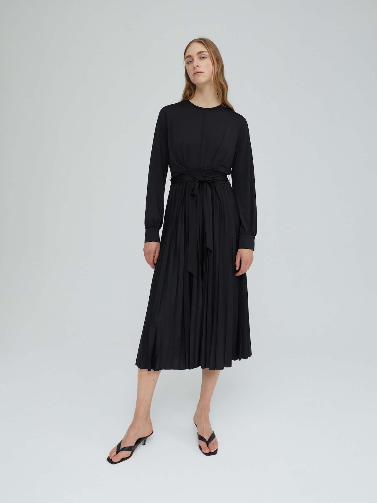 EDITED Kjole 'Ravena' sort