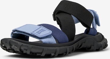 Sandales à lanières 'Drift Trail' CAMPER en bleu : devant