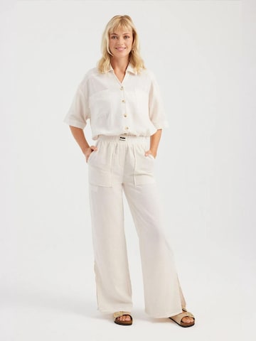 Tenue d'intérieur Hiccup en blanc : devant