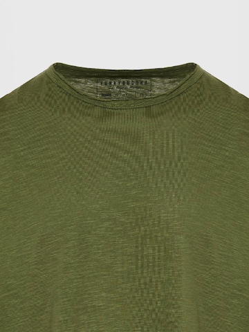Tricou de la Funky Buddha pe verde