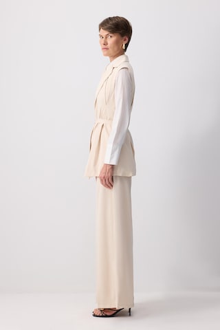 Touche Prive Frauenmannschaft in Beige