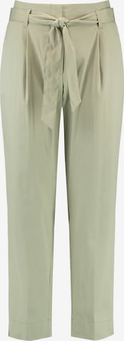 GERRY WEBER Loose fit Pleated Pants in Green: front
