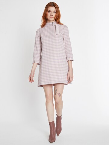 Ana Alcazar Kleid 'Sobea' in Pink