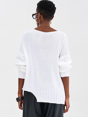 Blue Shadow Sweater in Beige