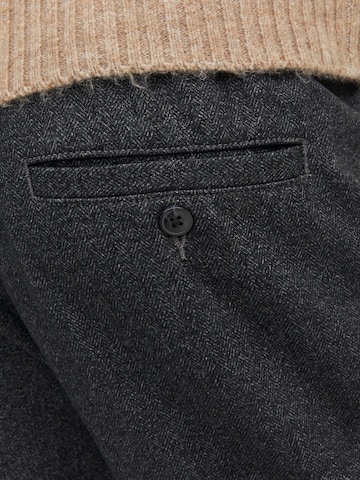 Regular Pantalon à pince 'KARL' JACK & JONES en gris