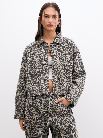 Veste mi-saison Pull&Bear en beige : devant