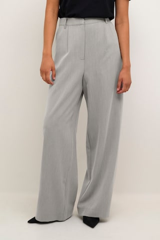 Regular Pantalon à pince 'LavinaKB' KAREN BY SIMONSEN en gris : devant