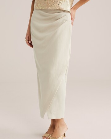WE Fashion Skirt in Beige: front