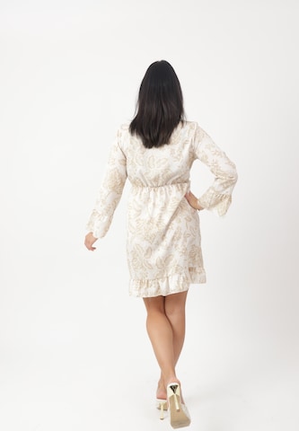 Elara Kleid in Beige