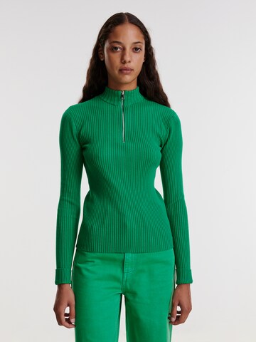 EDITED Пуловер 'ALISON' в зелено: отпред
