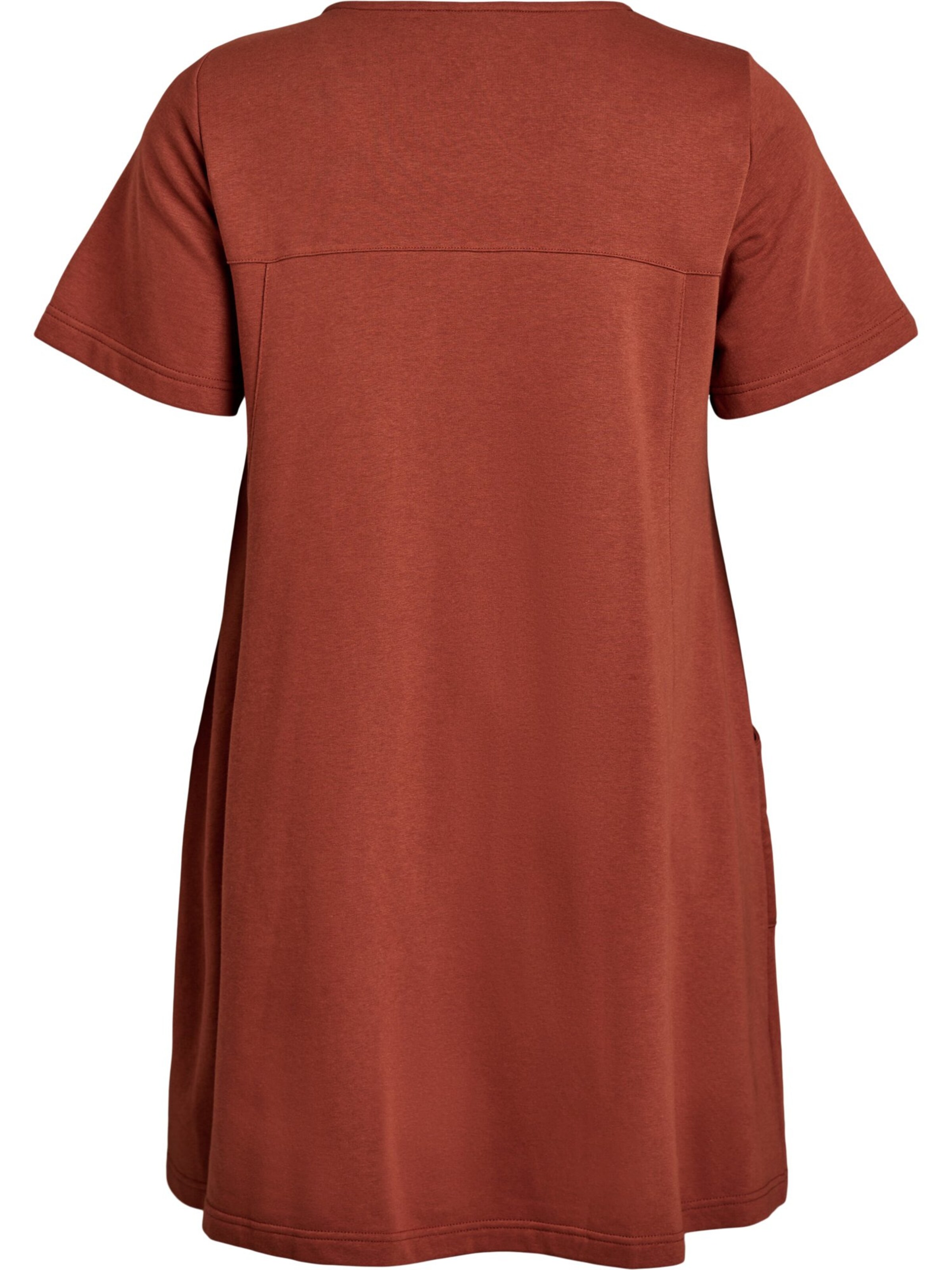 Rochie 'Vcavali' de la Zizzi pe roșu