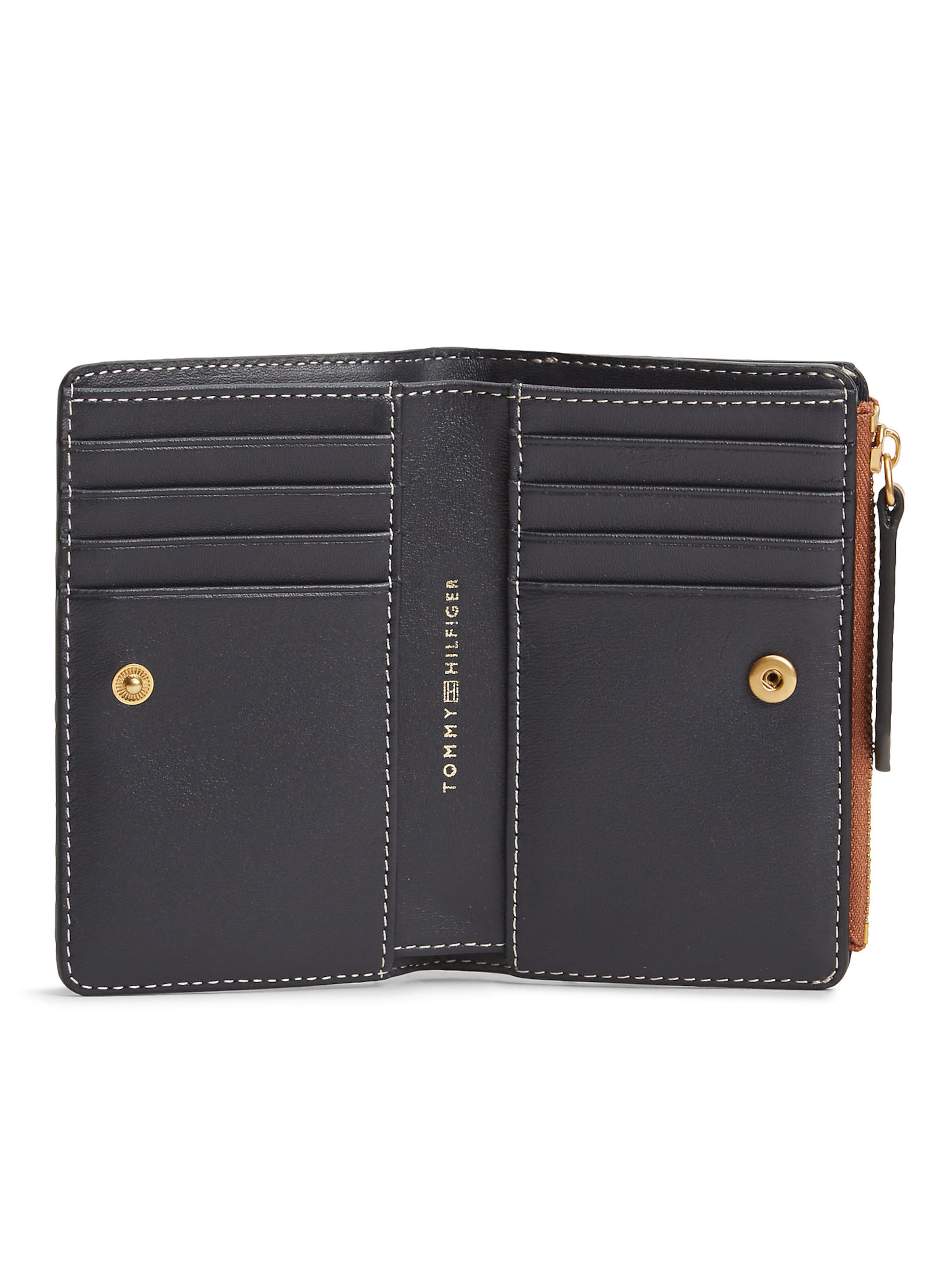 TOMMY HILFIGER Wallet in Beige