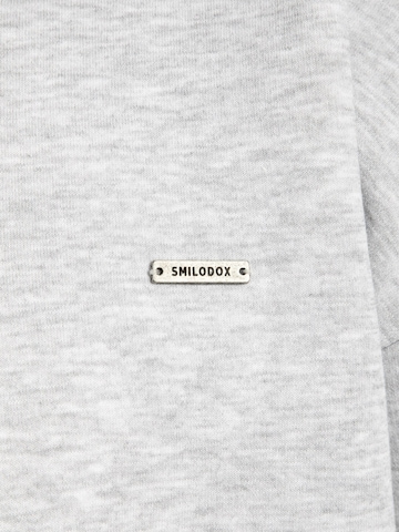 Smilodox Sweatshirt 'Riven' in Grijs