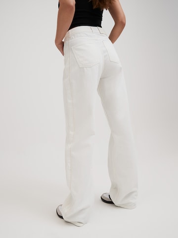 Wide leg Jeans 'Samara Tall' di RÆRE by Lorena Rae in bianco