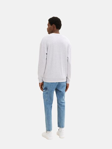 TOM TAILOR DENIM Sweatshirt i grå