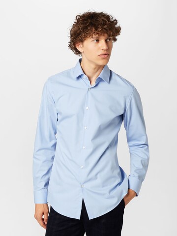 Coupe slim Chemise 'Jenno' HUGO en bleu : devant