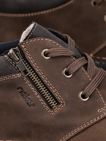 Rieker - Botas chukka em castanho