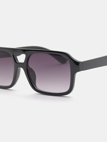 Lunettes de soleil Pull&Bear en noir