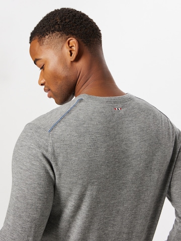 NAPAPIJRI Pullover 'DAMAVAND' in Grau