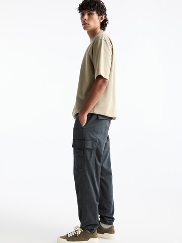 Pull&Bear Tapered Cargobukser i grå