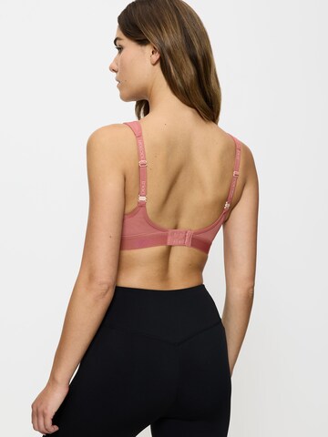 TRIUMPH Bustier Sport bh ' Triaction Cardio Flow ' in Roze