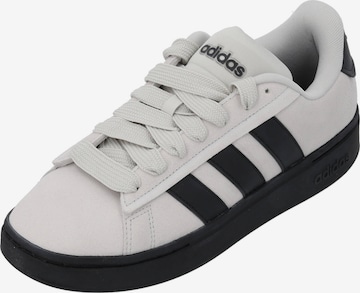 ADIDAS SPORTSWEAR Matalavartiset tennarit 'Grand Court Alpha 00s' värissä harmaa: etupuoli