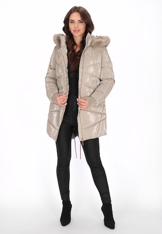 faina Wintermantel in Beige