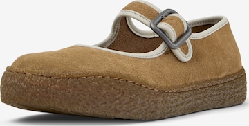 CAMPER Riemchenballerina 'Peu Terreno' in Braun: Vorderseite