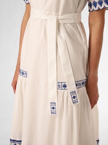 Robe ' ' Ambiance en blanc
