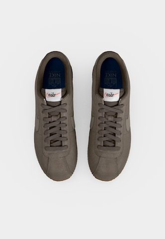 pelēks Nike Sportswear Zemie brīvā laika apavi 'Cortez'