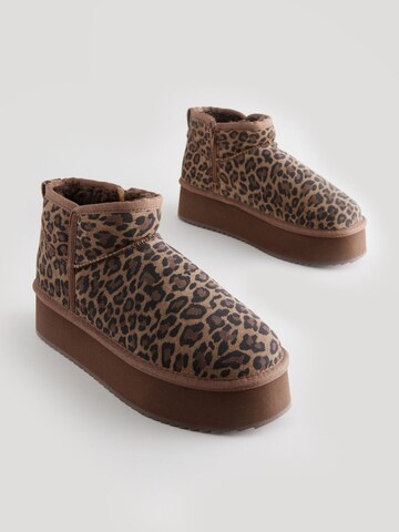Botine de la Next pe maro