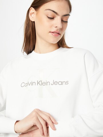 Calvin Klein Jeans Regular Sweatshirt in Weiß