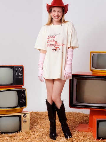 Daahls by Emma Roberts exclusively for ABOUT YOU - Camisa 'Candy' em bege