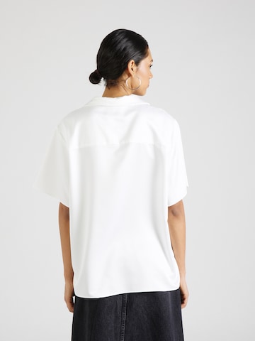 TOPSHOP Blouse in White