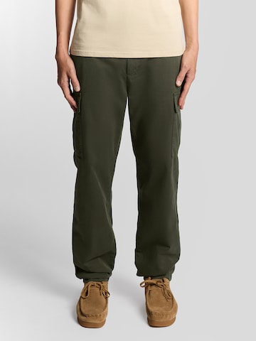 Regular Pantalon Lyle & Scott en vert : devant