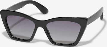 Pilgrim Слънчеви очила 'DAKOTA' в черно: отпред