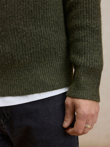 DAN FOX APPAREL Neulepaita 'Gabriel' värissä vihreä