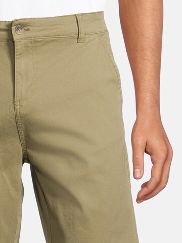 Regular Pantalon chino AÉROPOSTALE en vert