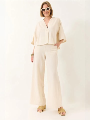 Completo pantalone di Bianco Lucci in beige